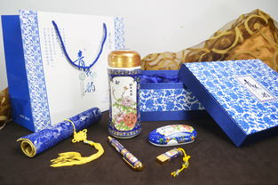 中國夢創(chuàng)意禮品 青花瓷筆筒三件套裝，房地產(chǎn)開盤禮贈佳品