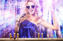 傳統(tǒng)KTV打入冷宮，全民K歌和唱吧誰是“K歌之王”