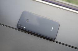 聯想手機掌門公布成績：一年時間重回中國前十