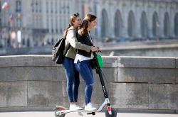 共享單車發(fā)展受阻 共享電動(dòng)滑板車能有機(jī)會(huì)嗎