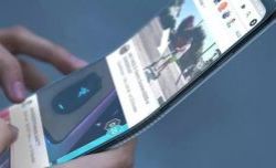 折疊手機：全面屏后的救命稻草？